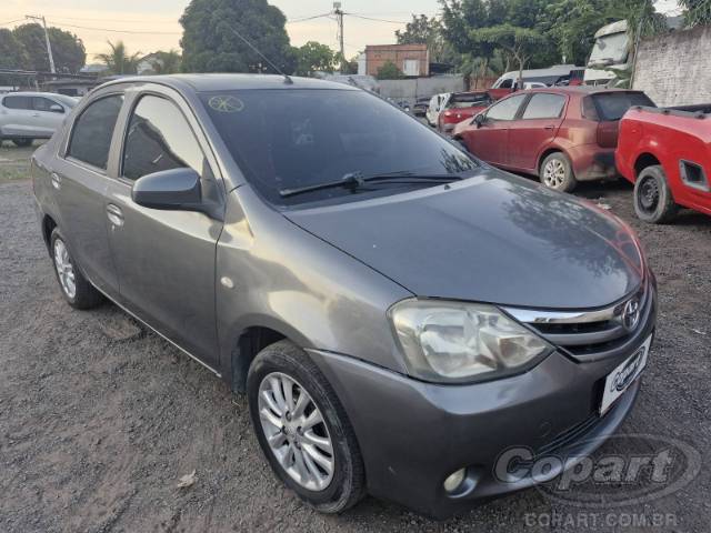 Etios Sedan 2014 XLS 1.5 16V